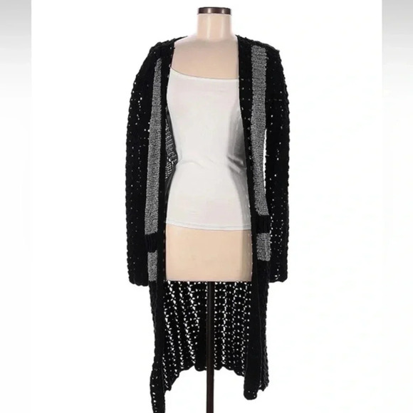 Minnie Rose Black & Grey Metallic Knit Crochet Open Front Cardigan Size M Medium - Picture 1 of 2